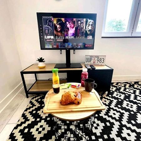 The New-Yorker - Hyper Centre- 2Mn Gare Sncf - Wi-Fi Netflix Gratuit Apartment Niort Exterior foto
